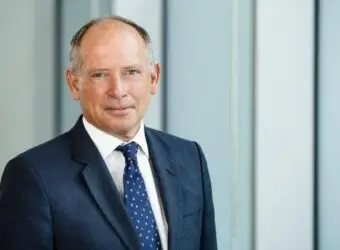 巴克莱银行英国子公司主席变更：Ian Cheshire爵士将卸任，Crawford Gillies接棒