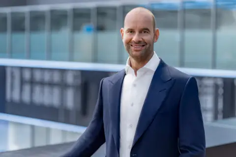 Paul Hilgers 因家庭原因离开德意志交易所，Eric Leupold 接任现金市场负责人