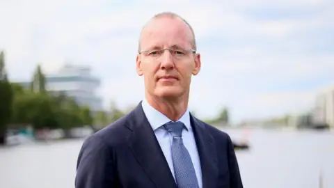 Klaas Knot 正式就任金融稳定理事会主席