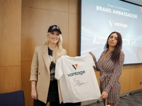 Vantage 任命 Supercar Blondie 为品牌大使，深化金融教育合作