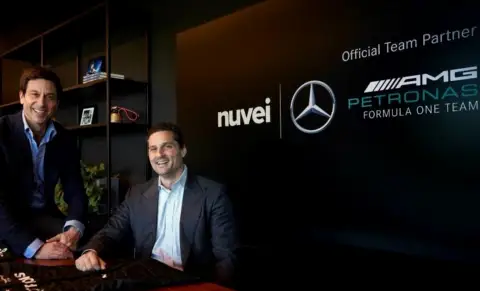 Nuvei与梅赛德斯-AMG PETRONAS F1车队达成多年赞助协议