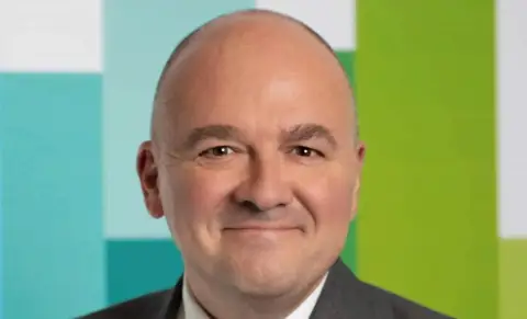 泛欧交易所股东高票批准 Stéphane Boujnah 连任 CEO 及管理委员会主席
