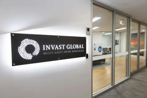 Invast Global 运营商 INV Inc 股价跌至 52 周低点，2023 年业绩疲软
