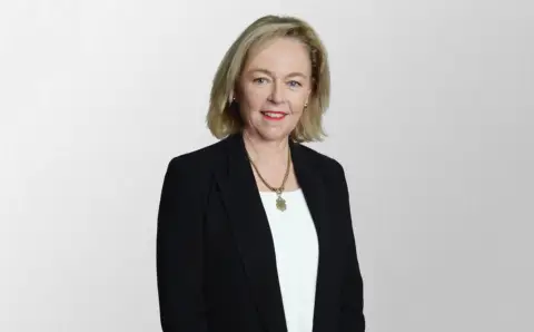 Anne Templeman-Jones 将退出澳大利亚联邦银行董事会