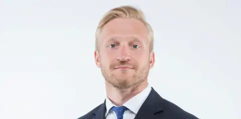 TradingView CEO Oleg Mukhanov 宣布辞职