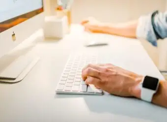 Interactive Brokers重磅升级Client Portal：AI自然语言配置Flex查询，轻松生成交易报告提升效率