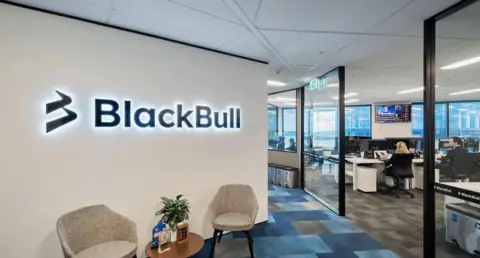 BlackBull 2026财年营收增长30%至2400万美元，客户资产飙升85%
