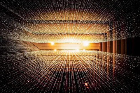 FTSE Russell 携手 MarketPsych 推出主题指数系列,覆盖 AI、量子计算等五大主题