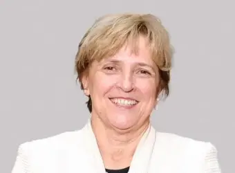 Maria Ramos 购入渣打银行 2,000 股