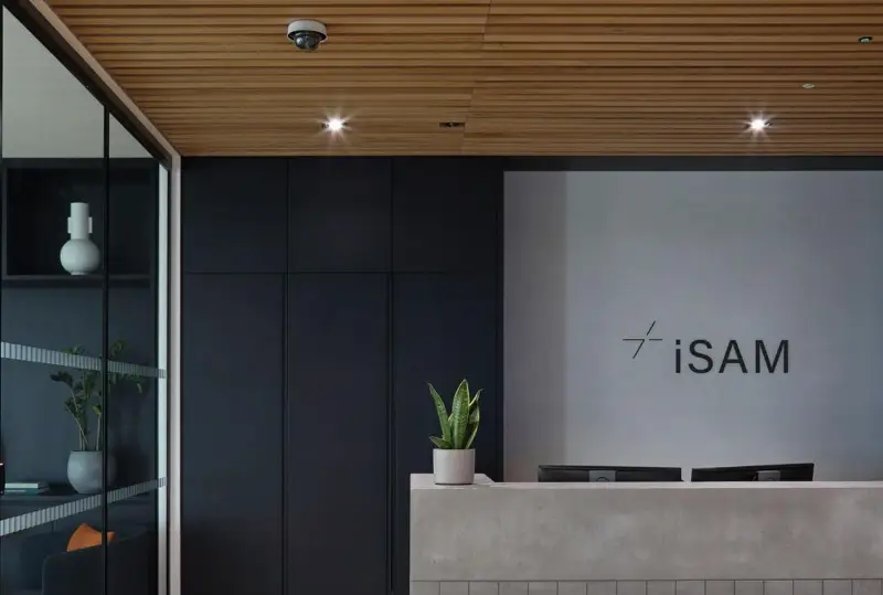 iSAM Securities英国子公司2023财年营收3160万英镑，运营利润17.6万英镑