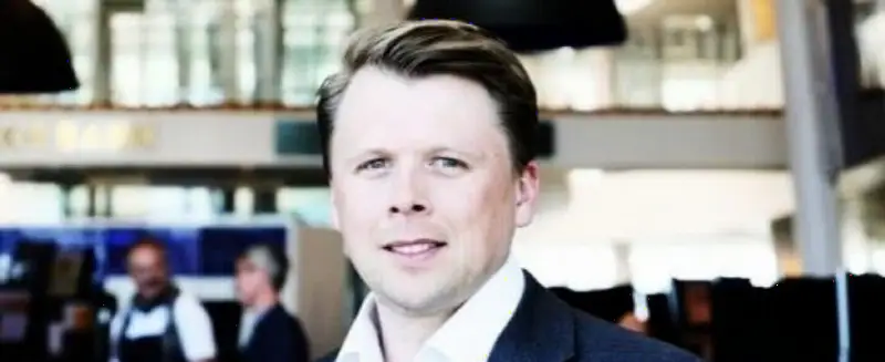 Saxo Bank高管离职潮持续！20年老将Casper Andreas Solbakken离任，Safra集团接管后多位资深高管出走
