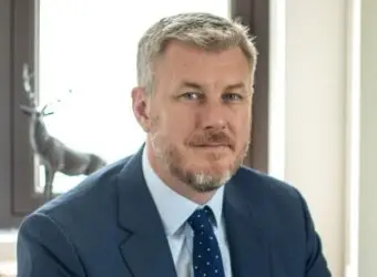 港交所任命Anthony Crampton为董事总经理
