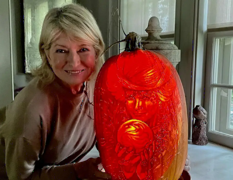 Martha Stewart 携手 Tokns Commerce 推出 NFT 数字精品店 FRESH Mint