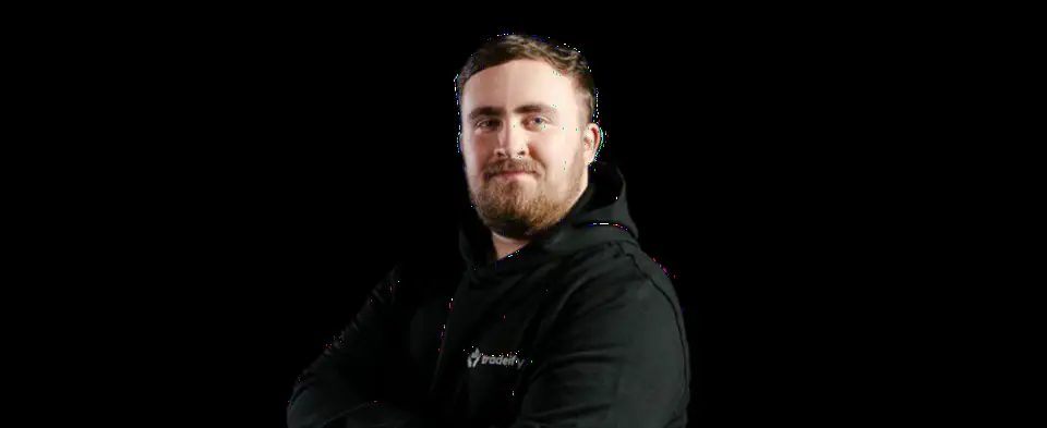 Tradeify宣布与世界排名第一飞镖冠军Luke Littler签署全球品牌大使合作，推出“冠军心态”计划