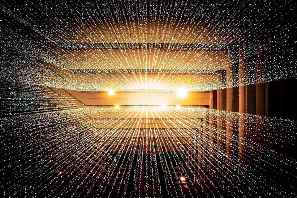 FTSE Russell 携手 MarketPsych 推出主题指数系列,覆盖 AI、量子计算等五大主题